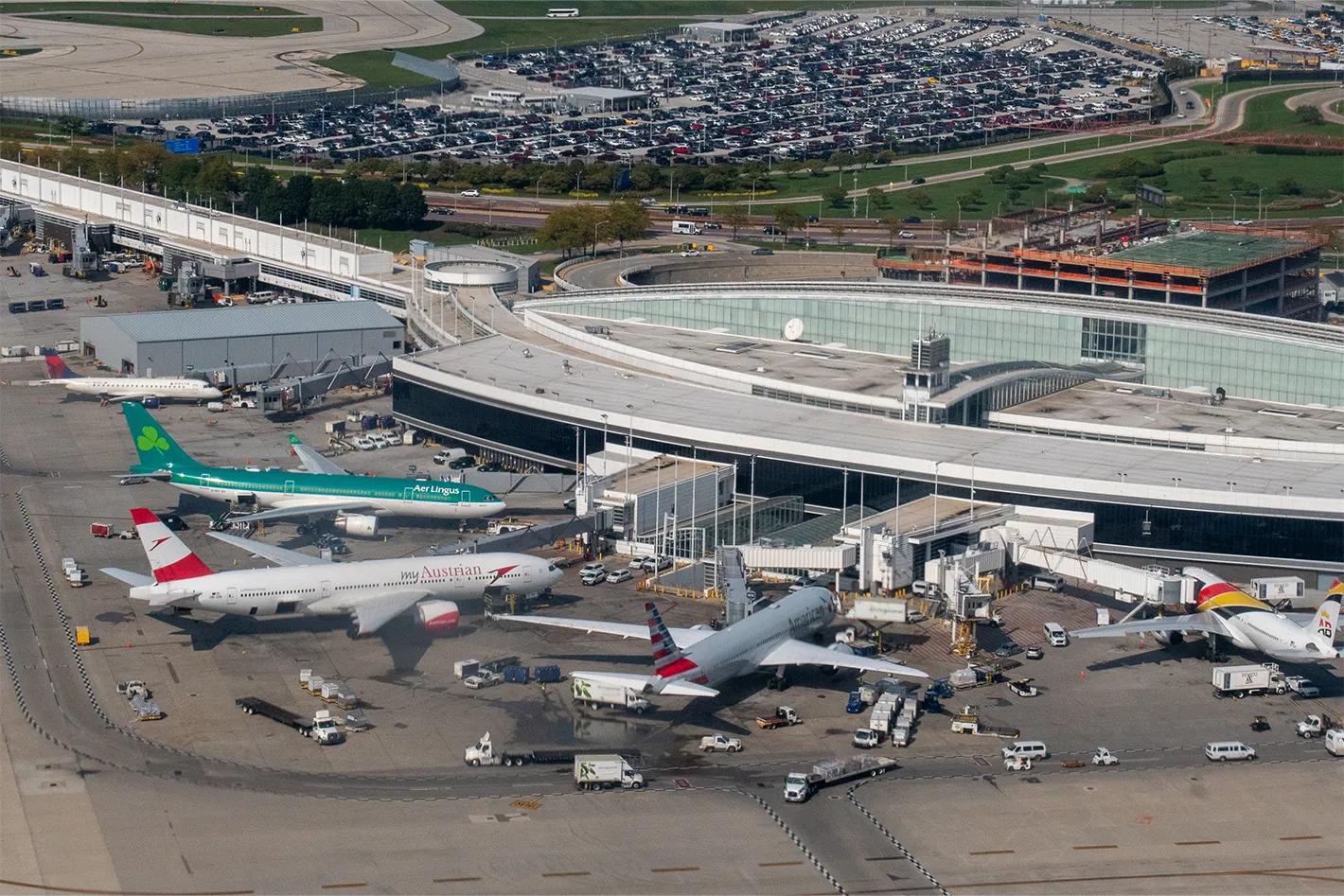 Airport Transfers — Chicago Limos Inn