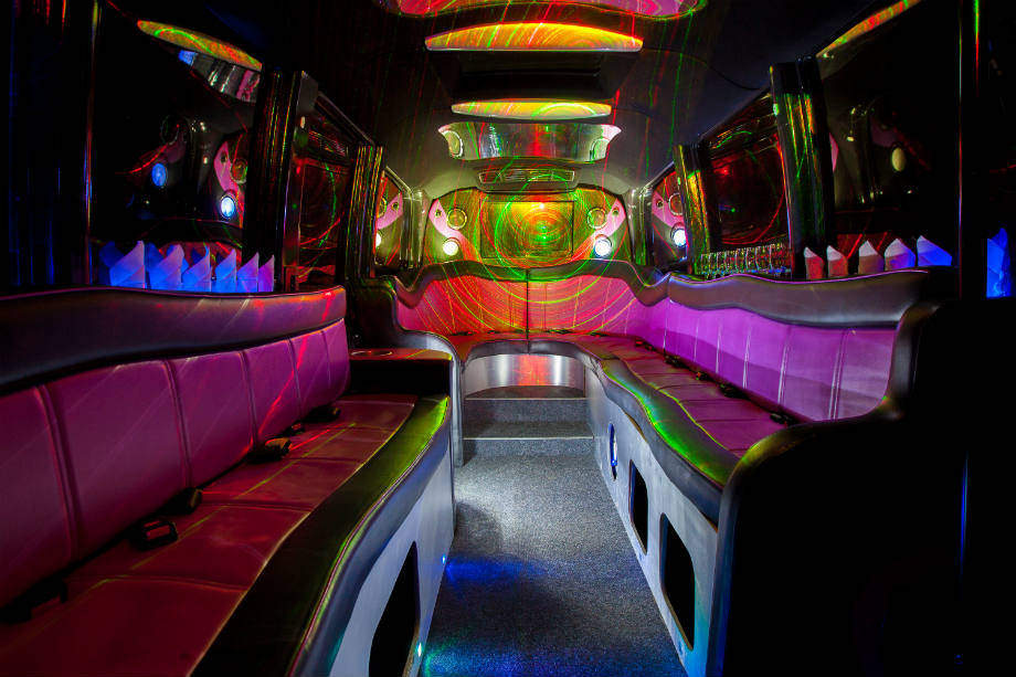 ENJOY HIGH QUALITY LIMOUSINE TRAVELING AT AFFORDABLE RATES